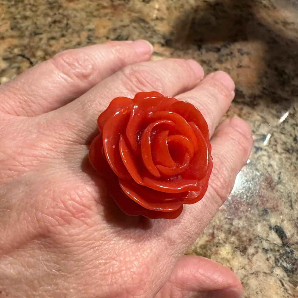 Kenneth Jay Lane enamel rose 🌹 ring size 8